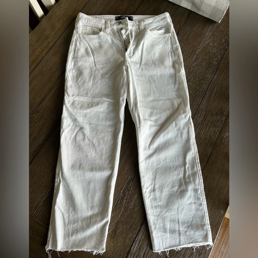 Hollister ultra high rise vintage straight white Jeans - Picture 3 of 4
